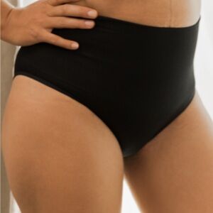 Seamless Postpartum Hipster Compression Panties